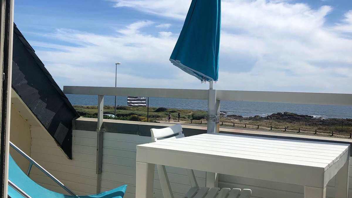 Piriac-sur-Mer Apartment | PIRIAC SUR MER Large T2 full SEA FACE Terrace WIFI broadband