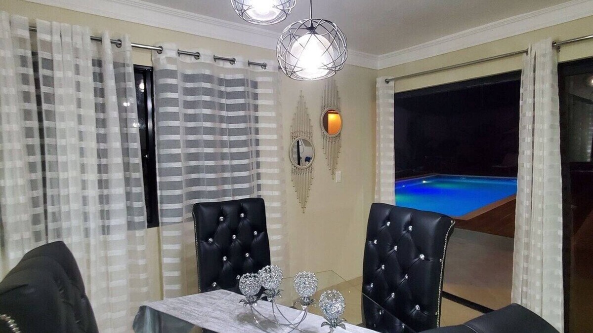 Bajos de Haina Apartment | Piscina Privada Grande, BBQ Alojamiento
