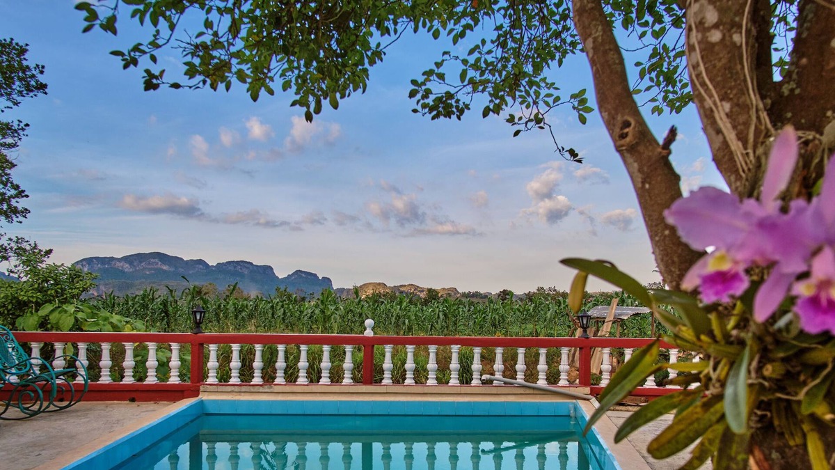 Vinales Villa | Piscina vistas y WiFi gratis en Viñales
