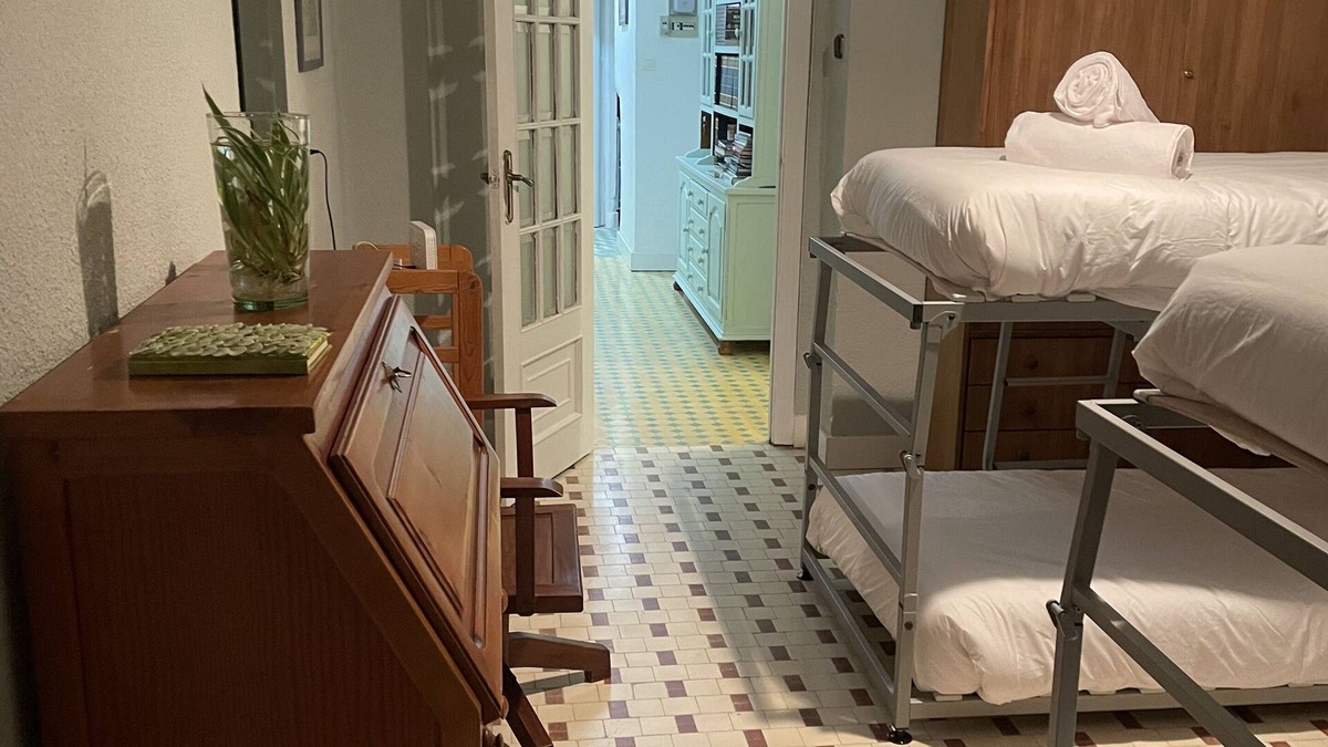 Camino de Ronda Apartment | Piso Amplio, Cómodo y Céntrico Para que Hagas Turismo a tu Ritmo