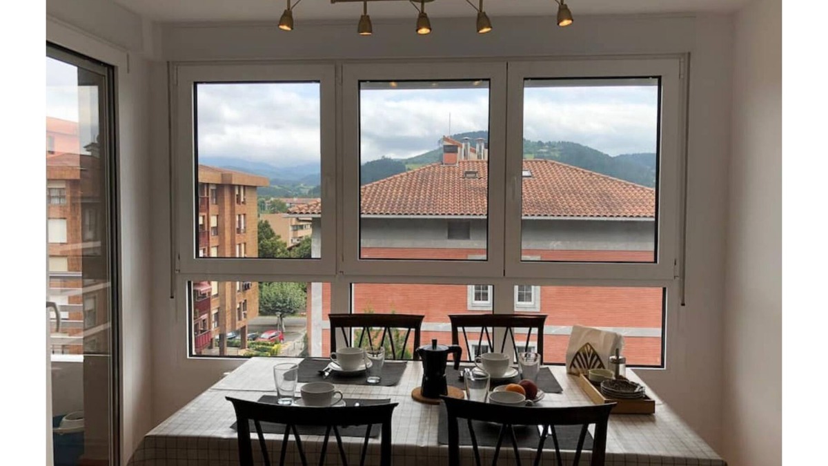 Zubiate Condo | Piso Céntrico y Tranquilo en Gernika