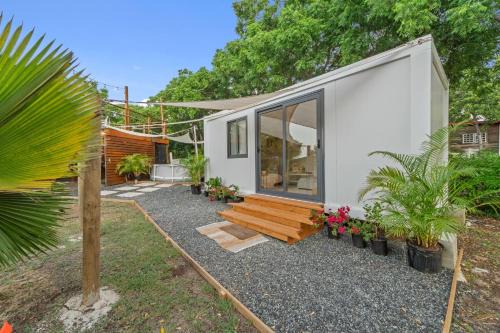 Llanos Costa House | Pitahaya Retreat - Cozy Glamping Escape
