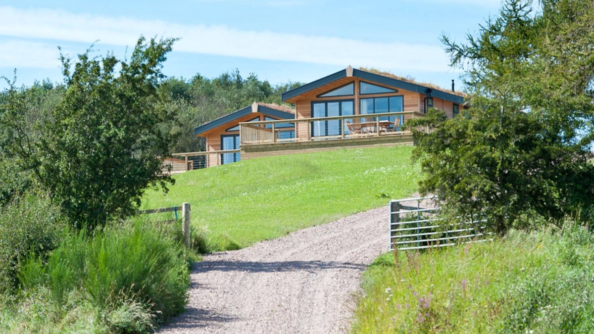 St. Andrews Ski Chalet | Pitbladdo Holiday Lodge at Cuplahills Farm