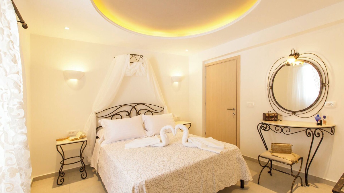 Messaria Apartment | Pithos apartments is a complex of 5 full equipped apartments