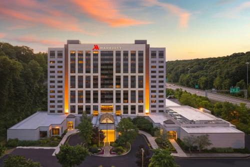 Coraopolis Hotel | Pittsburgh Airport Marriott