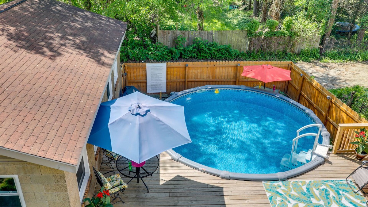 Marshall-Shadeland Apartment | Pittsburgh Escape w/ Pool - 3 Mi to Downtown!