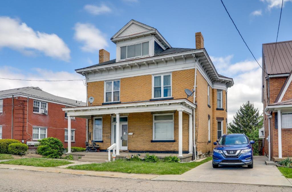 Ross Township Apartment | Pittsburgh Vacation Rental about 6 Mi to Downtown!