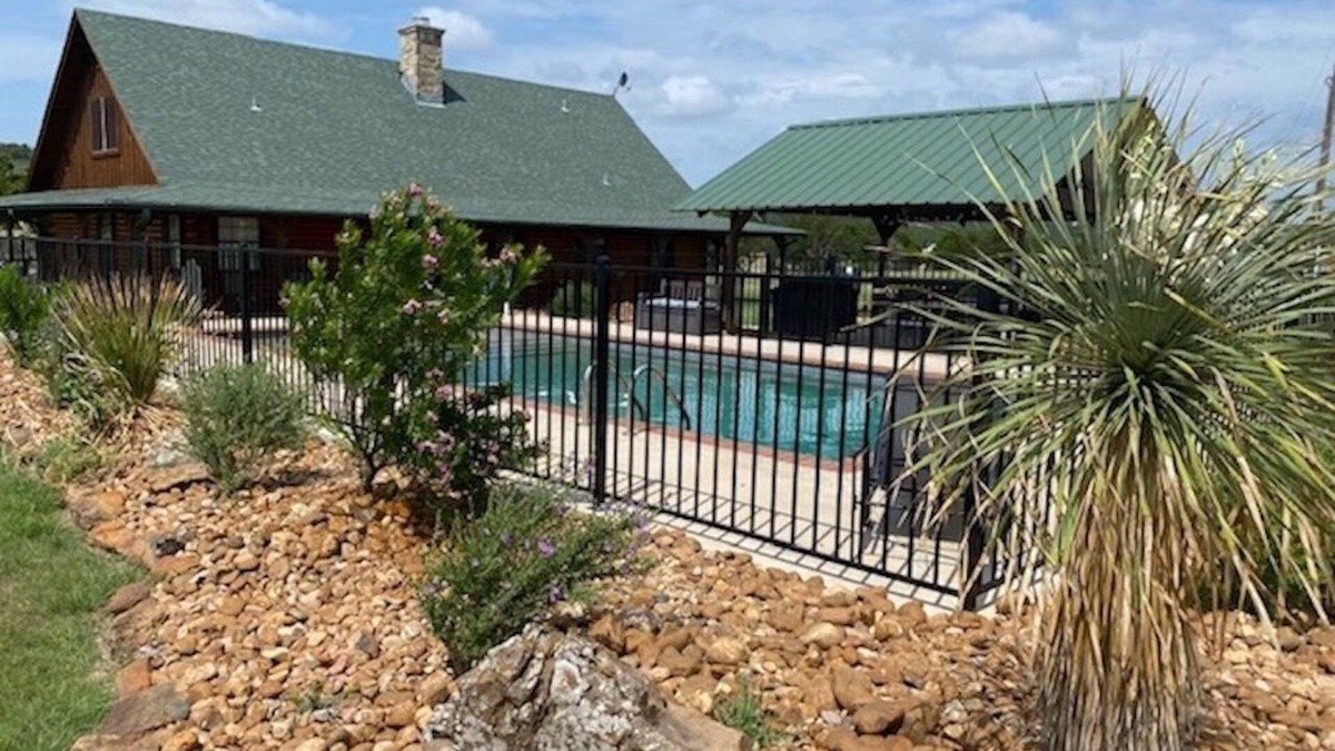 Graford Cabin | PK Lake Cabin is a relaxing retreat after a day at the lake