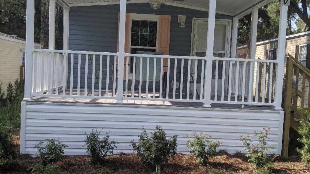 Dunnellon House | PK's Bungalow! Located just two doors down from the world famous KP Hole