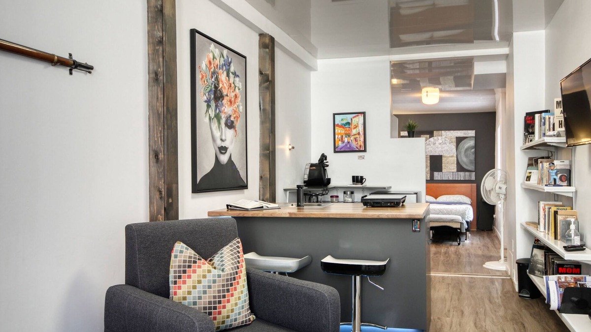 Saint-Roch Apartment | PLACE DES ARTS/ART'S PLACE