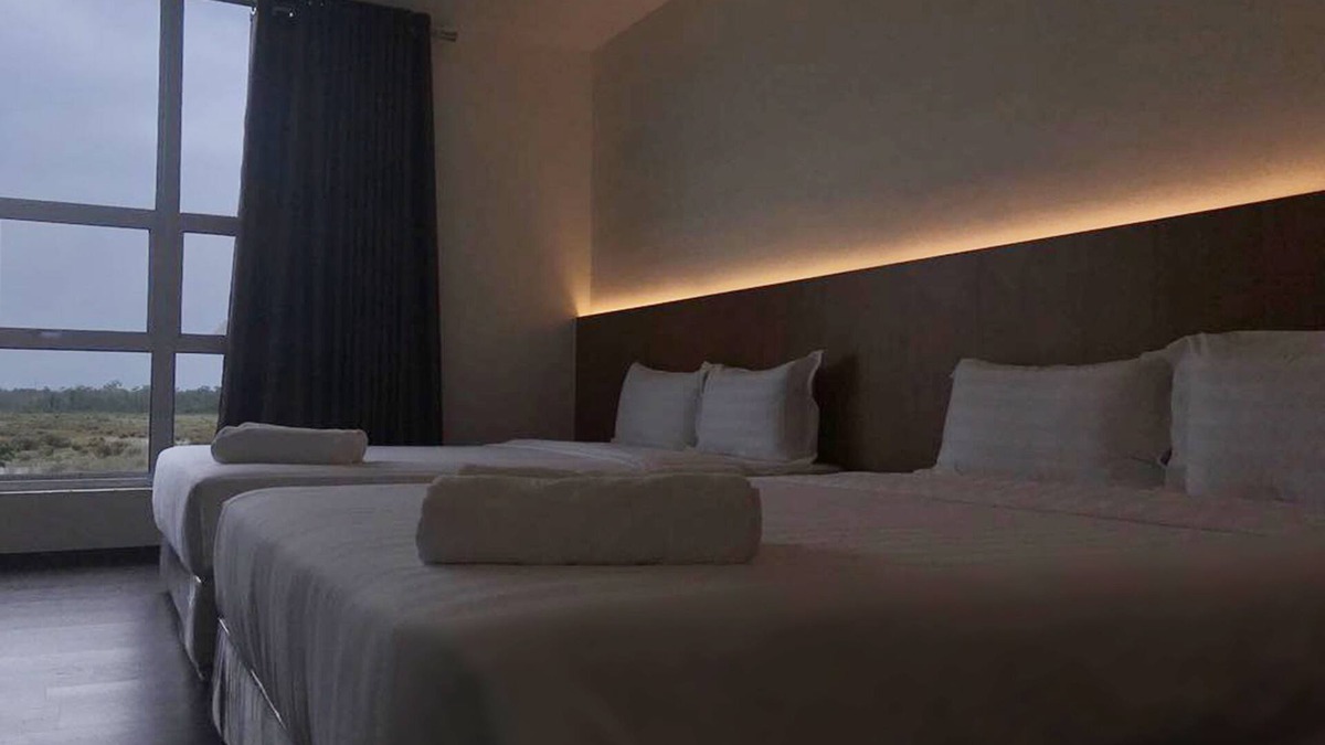 Pusat Komersil Lee Ling Hotel | Place2Stay Business Hotel @ Metrocity