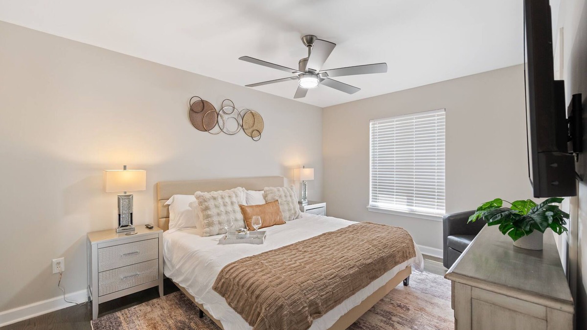Fox Valley House | Plainfield FHS Rental – Monticello Cir