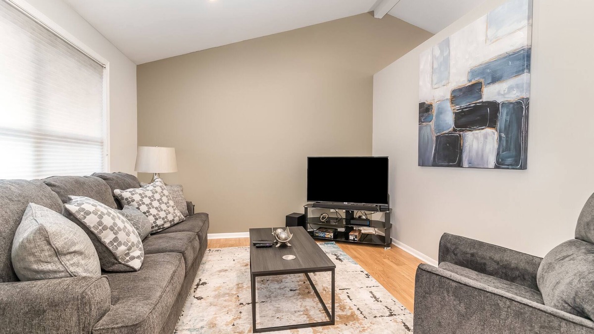 Fox Valley House | Plainfield Rentaln