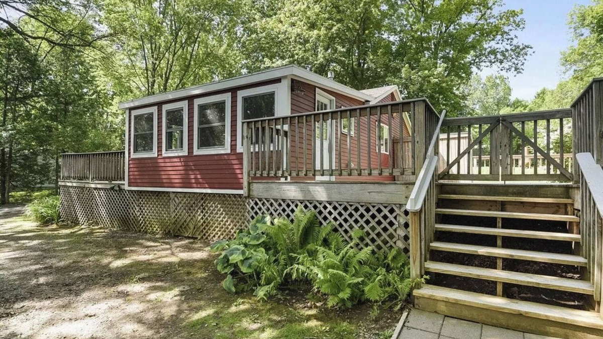 Malletts Bay Cabin | Plan your next Vermont getaway to Little Red Cabin!
