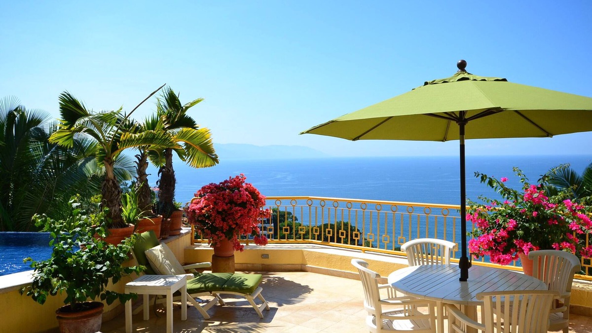 Conchas Chinas Villa | Plan your vacation here-Luxury Villa in Conchas Chinas with Maid, Pool