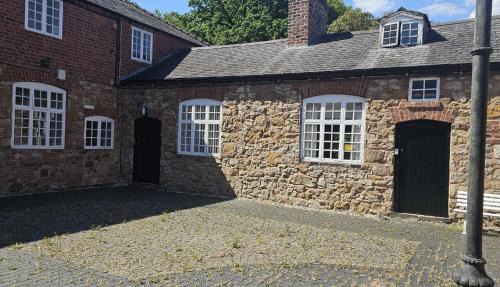 Mynydd Isa Apartment | Plas Bellin Studios