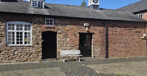 Mynydd Isa Apartment | Plas Bellin Terraced
