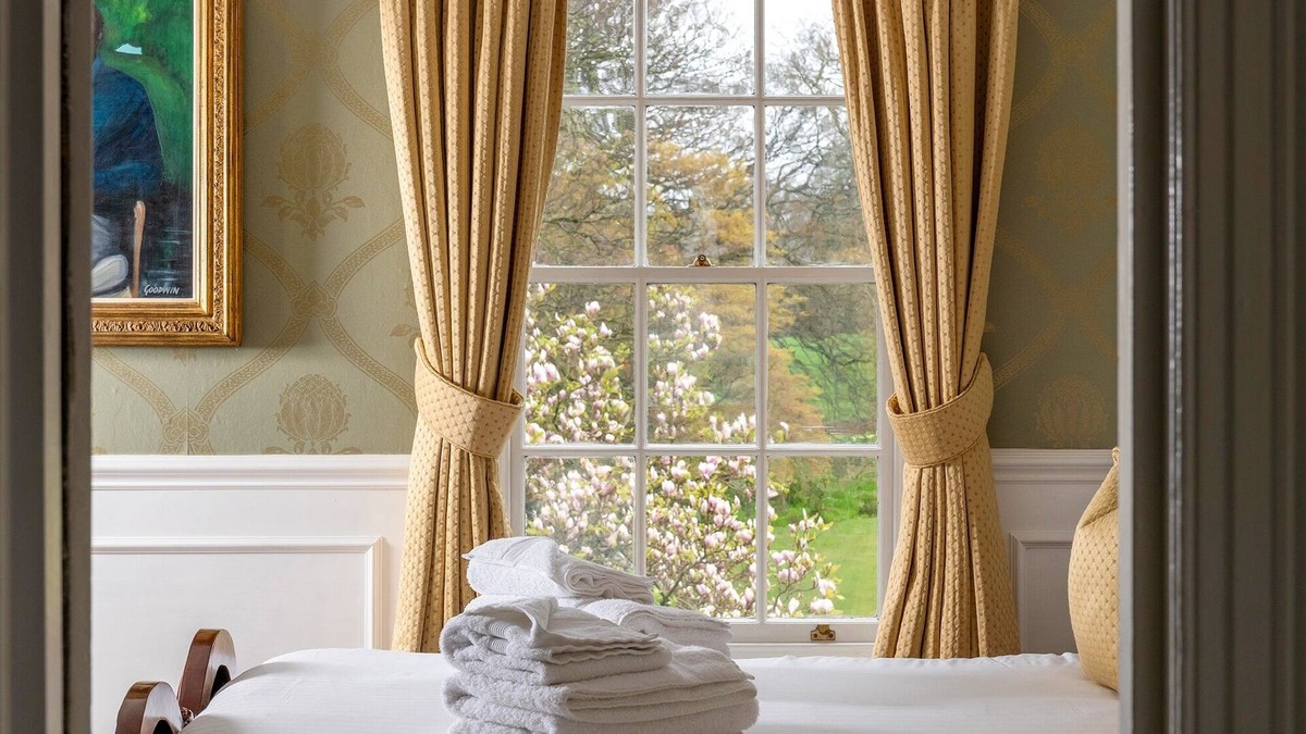 Dinas House | Plas Dinas Country House