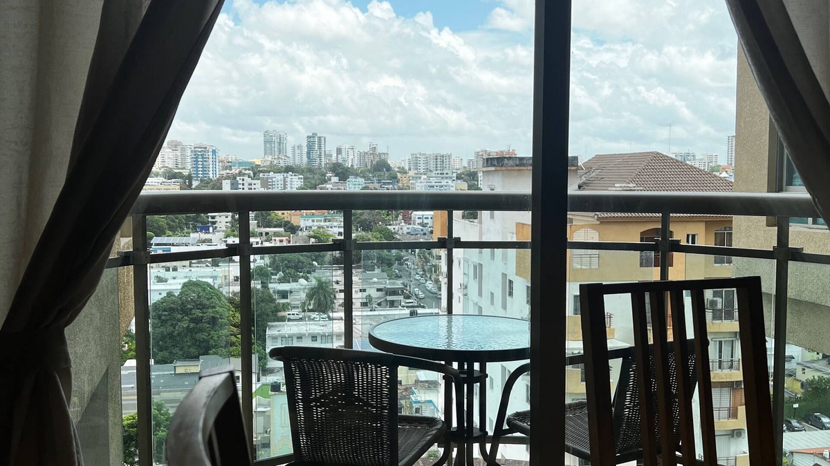 San Geronimo House | PLATINUM Suite @Malecon Center WIFI NETFLIX AC