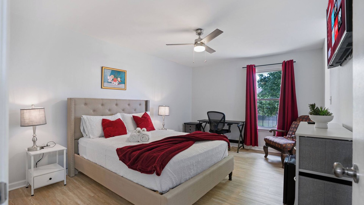 Clarksville House | Play&Stay-Workspace-Games