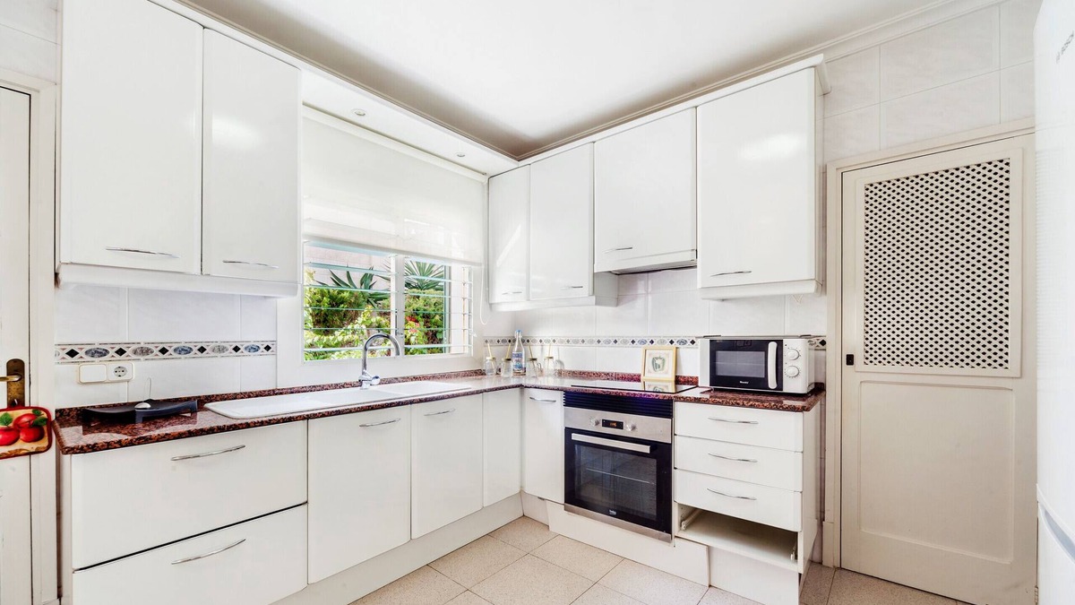 Les Meravelles Villa | Playa de Palma Beach House - 2 minutes walk away from the beach