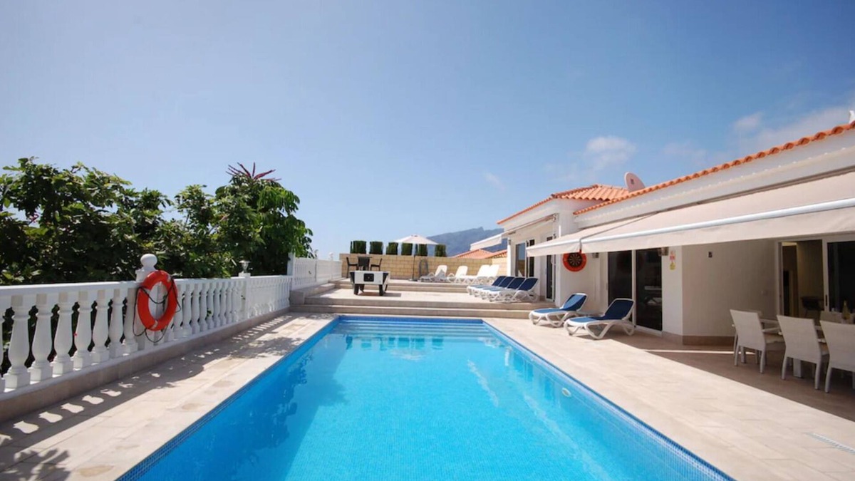 Santiago del Teide Villa | Playa La Arena, Luxury Villa, Heated Saltwater Pool, Pool Table, A/C, Fibre WIFI
