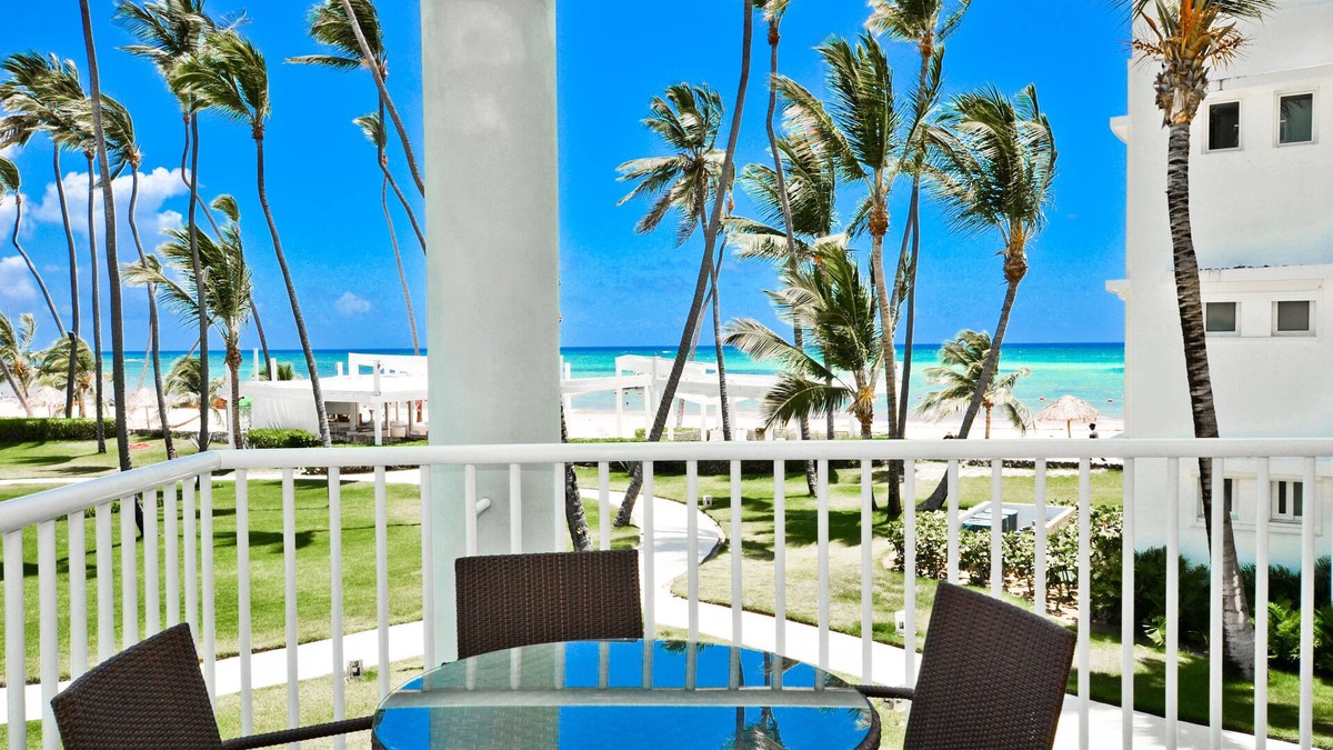 El Cortecito Condo | Playa Turquesa I-202 Premier Beachfront Ocean View 85 mbps wifi
