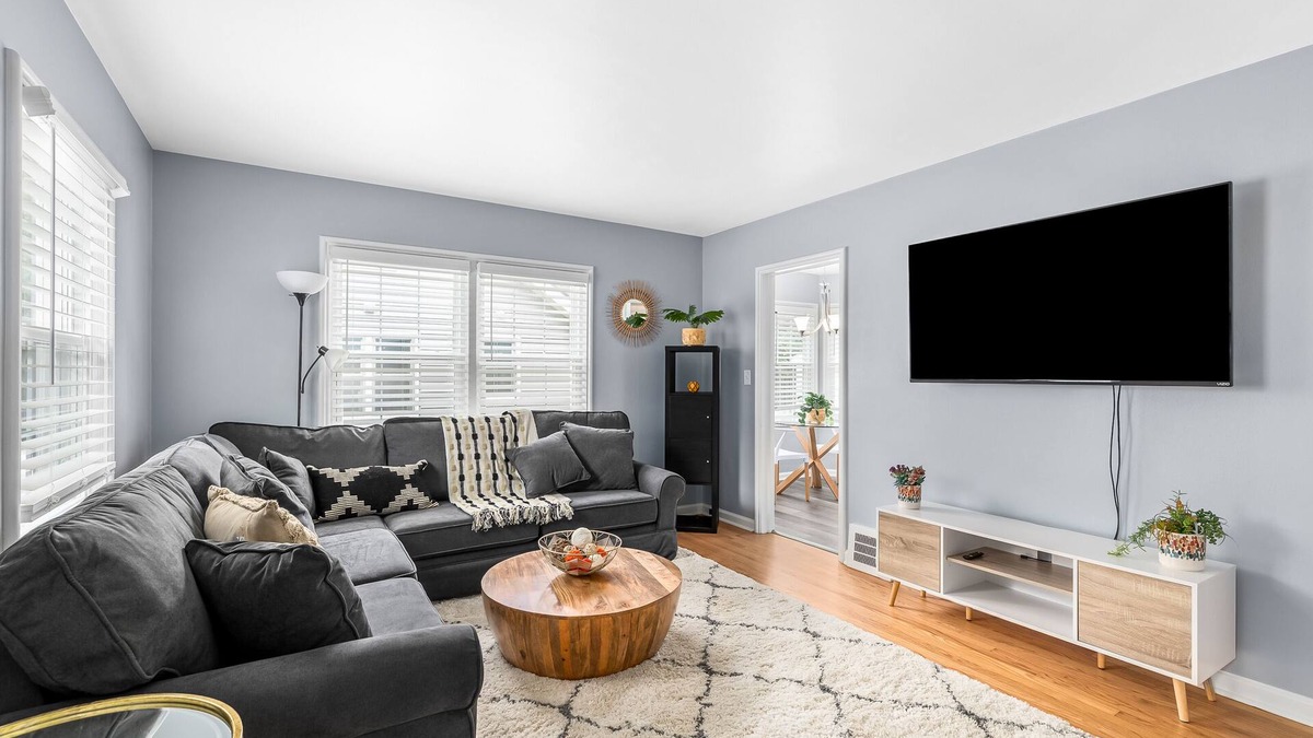 Allmendinger Heights House | Playful and Serene-2 Bedroom home- Walk to the stadium!