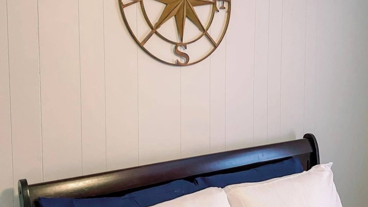 Scottsboro Cabin | Playing Hooky Cabin/2 Bedroom-1 Bath