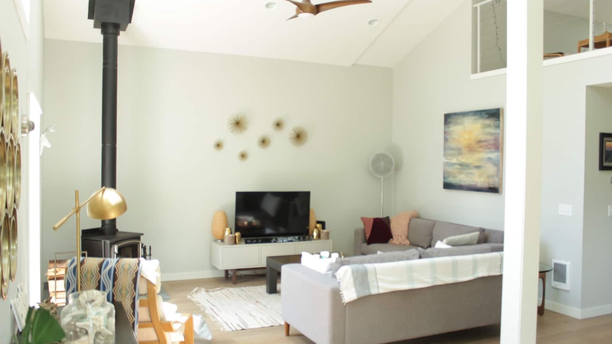Manzanita House | Playing Hooky ~ Dog-friendly retreat, perfect location, short walk to beach