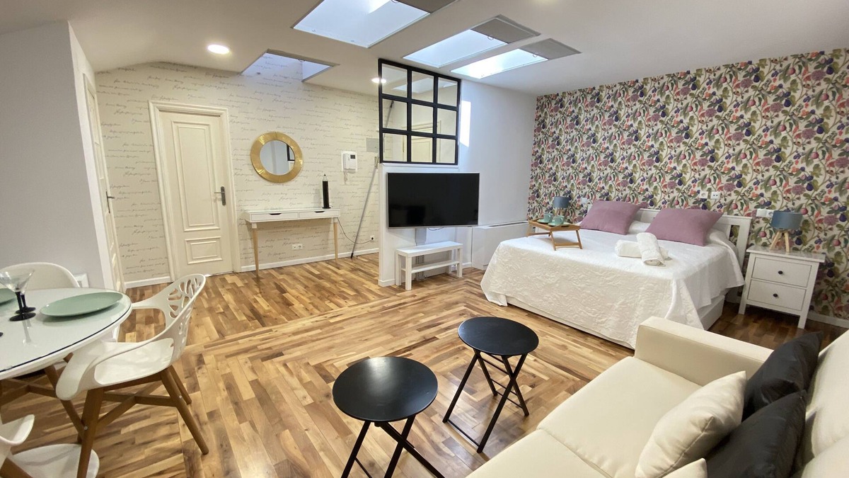 Centro Apartment | Plaza Mayor 9 Luxury Loft in the Plaza Mayor