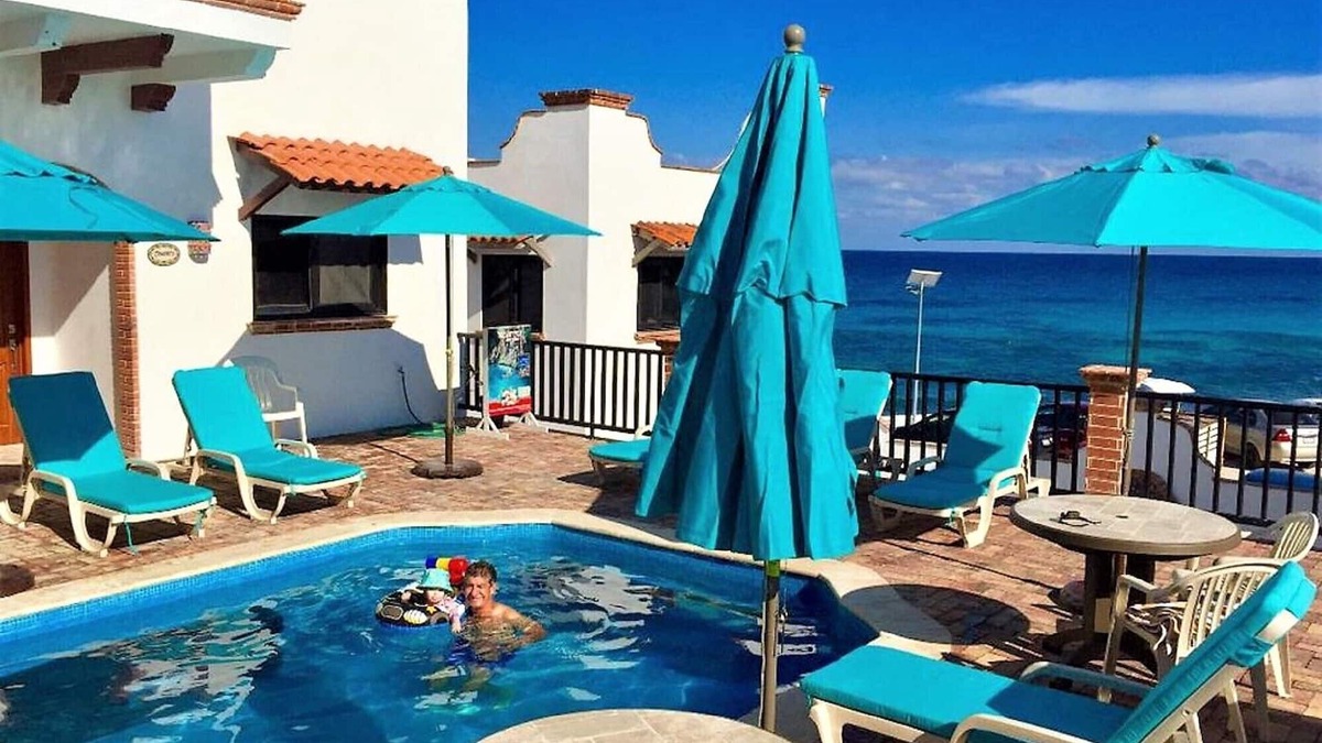 Centro - Supmza 001 Villa | Plaza View Villa "Tijuana" with a/c and 2 pools, 5 min stroll to beach