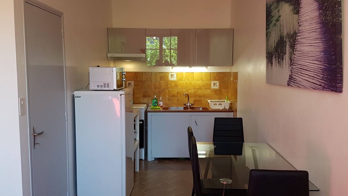 Saint-Jean-du-Bruel House | Pleasant 2-room apartment in the heart of the village