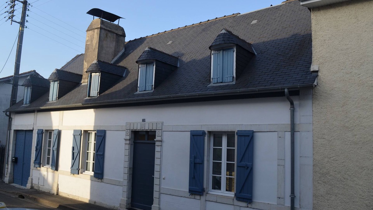 Gan House | Pleasant and functional house, with courtyard and large garden in the city center