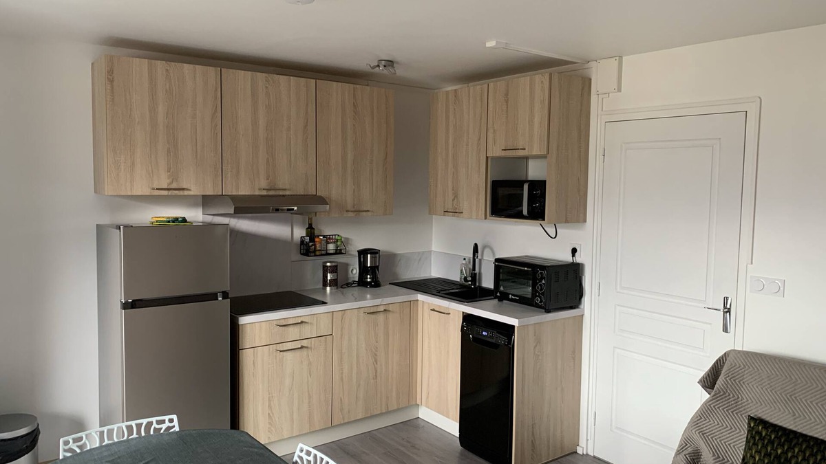 Embrun Apartment | Pleasant apartment close to the lake for 3 people