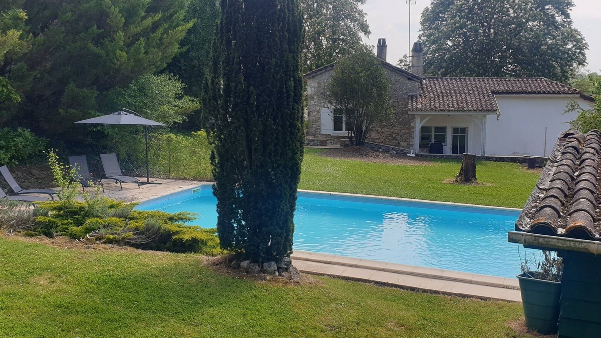 Parranquet Bed & Breakfast | Pleasant bed and breakfast "Maddy" at Clos de Parranquet.
