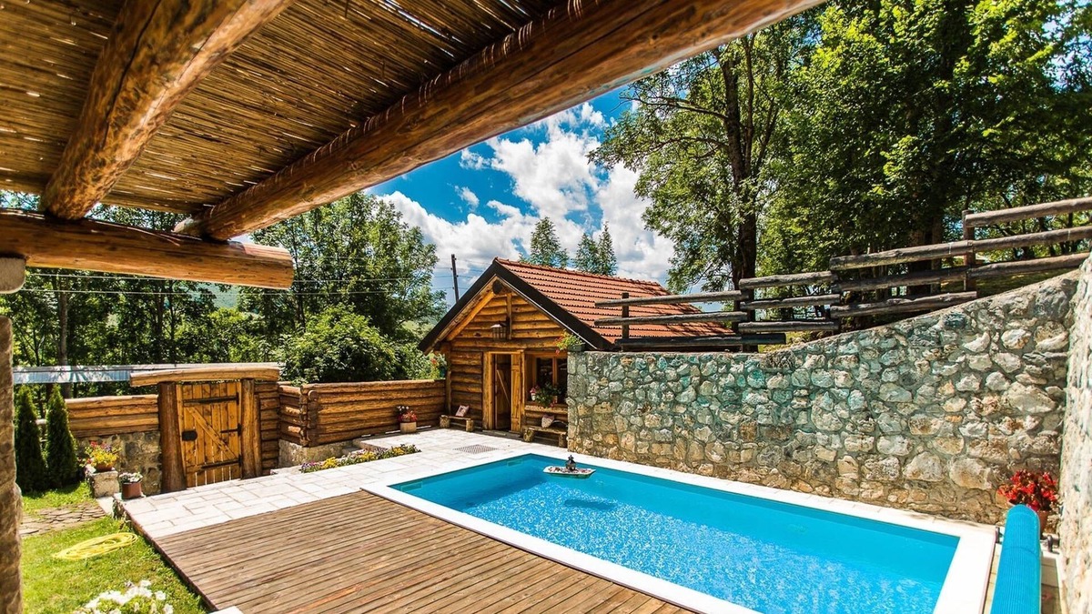 Municipality of Gracac Ski Chalet | Pleasant Chalet in Bruvno with Private Pool