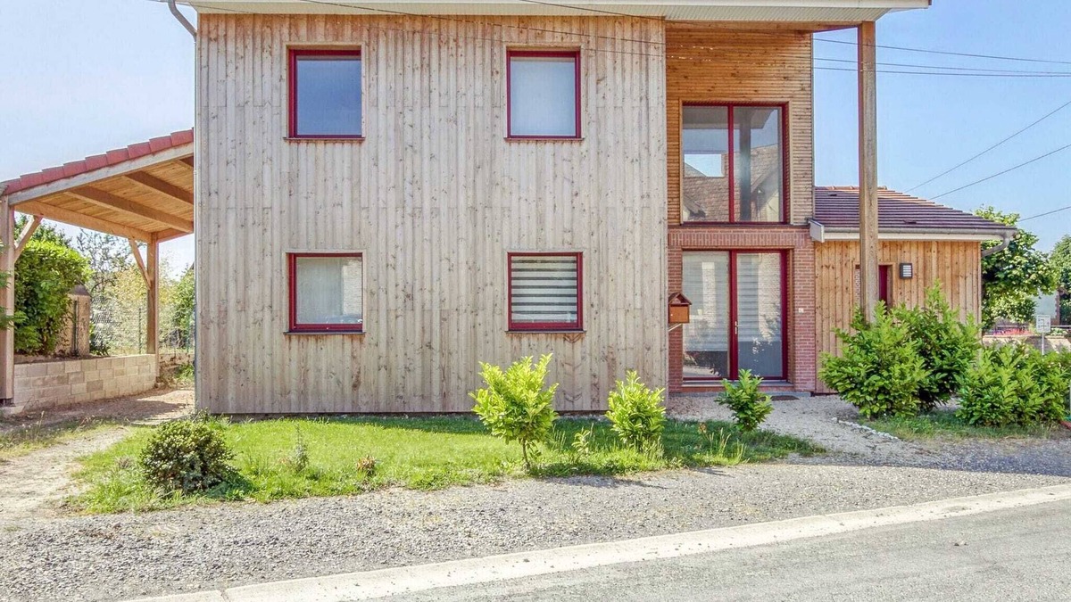 Challerange Cottage | Pleasant Cottage in Challerange