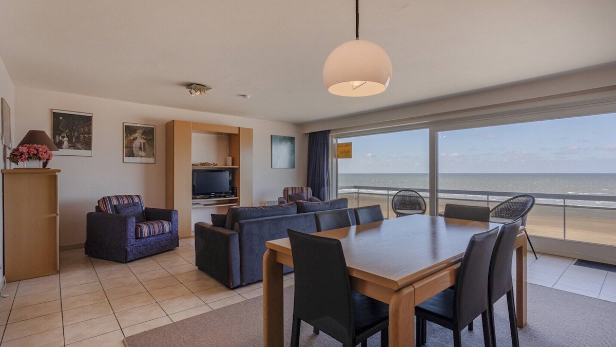 Koksijde-Bad Apartment | Pleasant flat on seafront with terrace