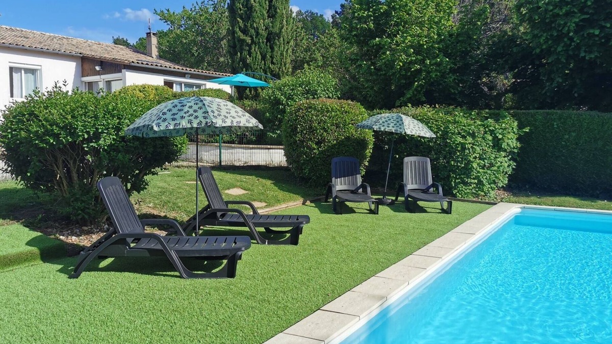 Boulazac-Isle-Manoire House | Pleasant country house with swimming pool 5 minutes from PERIGUEUX.