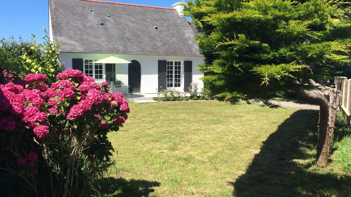 Tredrez-Locquemeau House | Pleasant ground floor villa for 4 people 60m from the sea