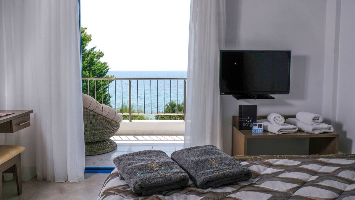 Elia Nikitis Villa | Pleasant Halkidiki Apartment | Maisonette 1 | Sea Font View & Position