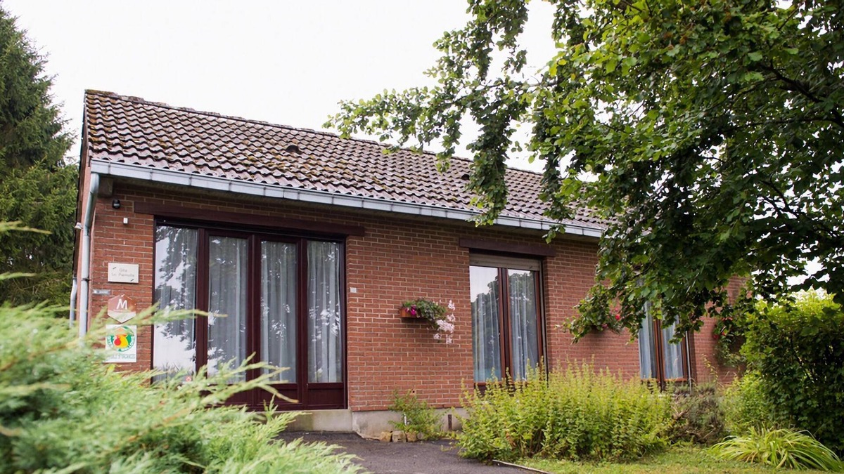 Froidchapelle House | Pleasant Holiday Home in Froidchapelle with Garden