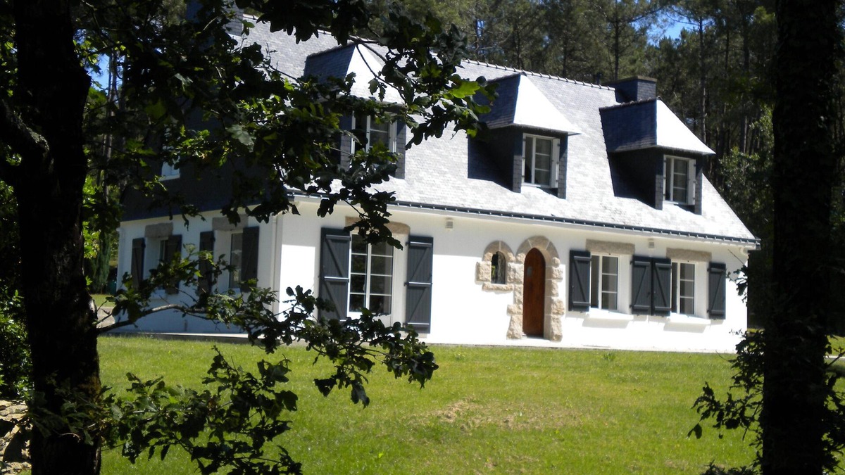 Theix-Noyalo House | Pleasant listed house, 2km from the center of Theix-Noyalo.