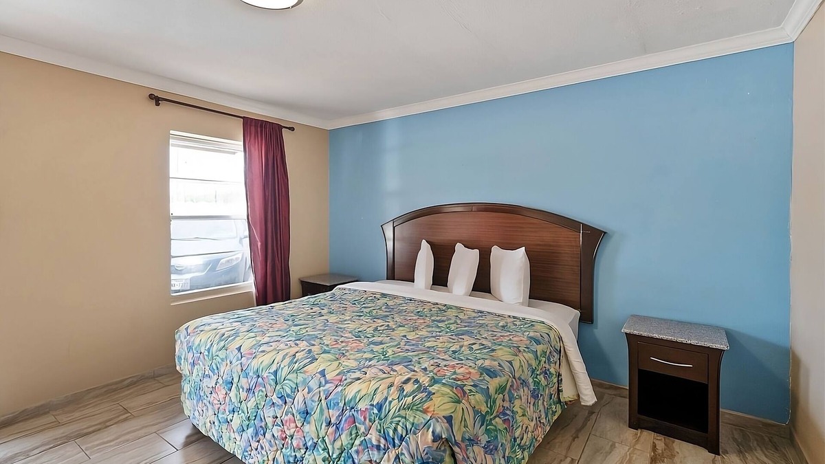 Beeville House | Pleasant Stay, Convenient Location! Just Minutes to Flournoy Park