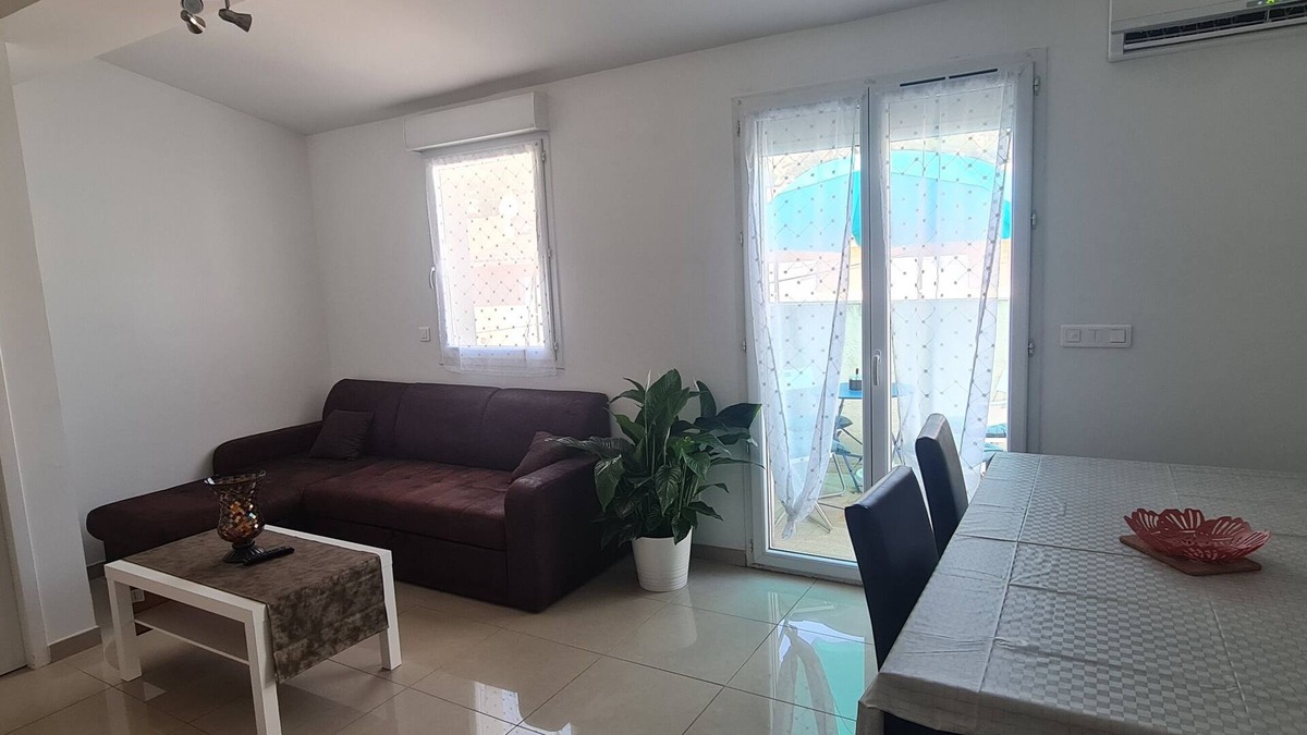 Ensues-la-Redonne House | Pleasant town house