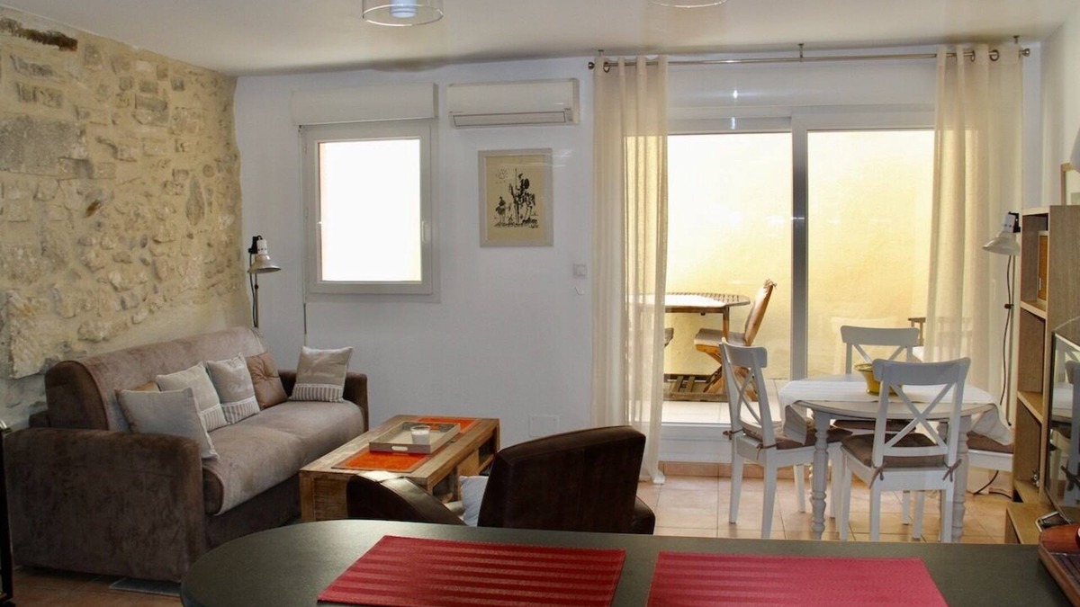 Eyragues House | Pleasant town house