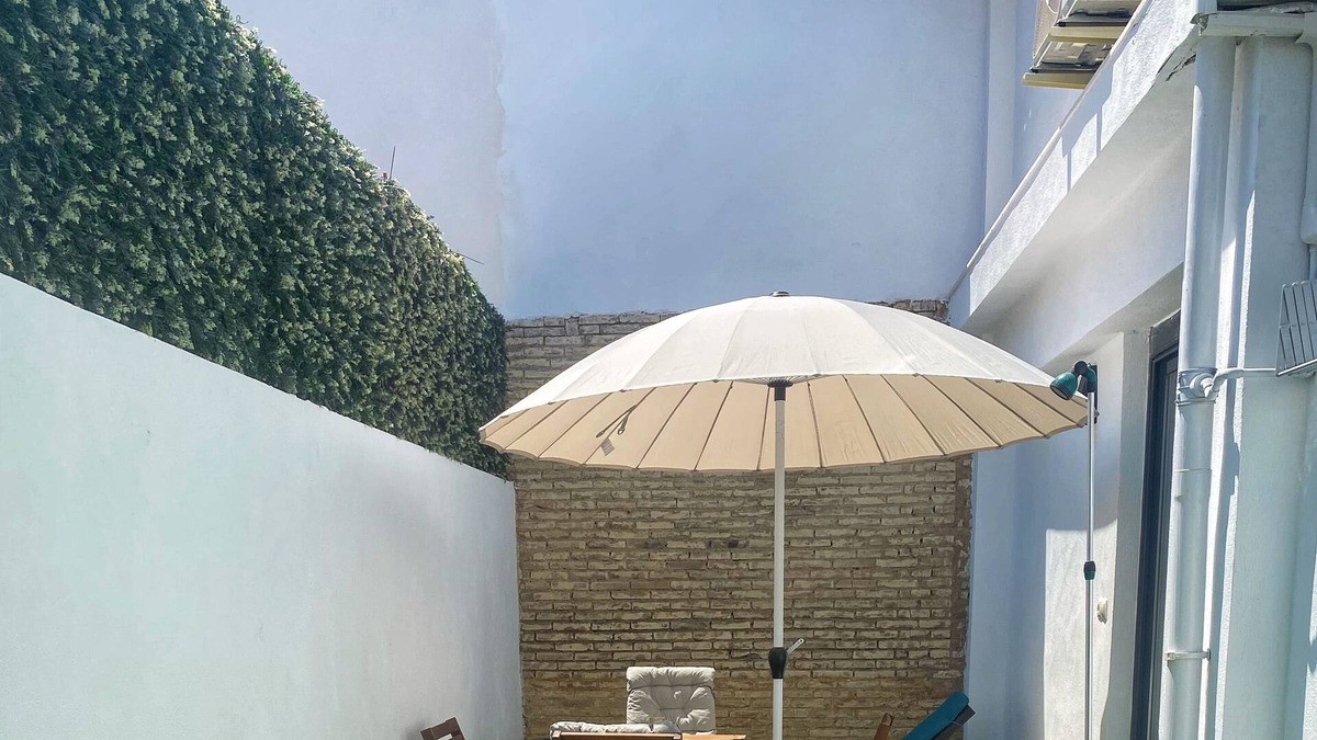 Sedavi House | Pleasant townhouse with parking area