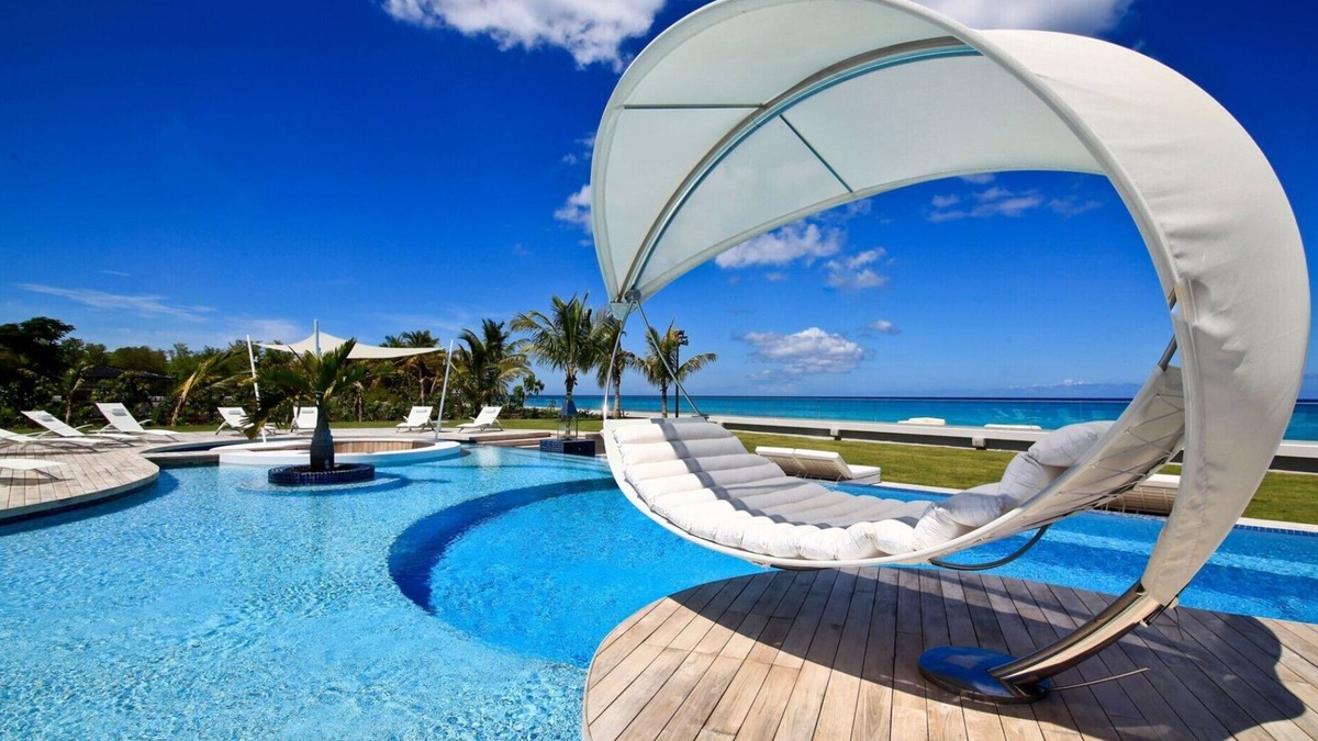 Plum Bay Villa | PLEASE ENQUIRE FOR OUR SPECIAL RATES Luxury beachront villa located on Plum Bay