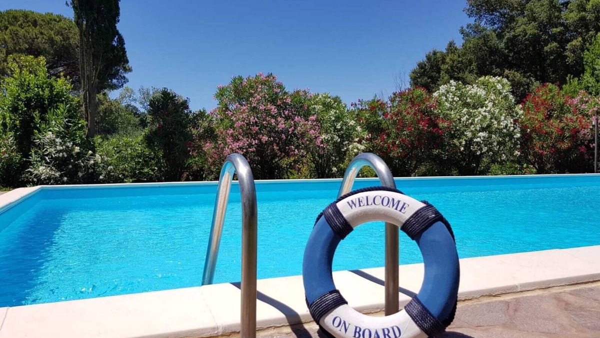Nettuno House | Pleasing Naturehouse with pivate swimming pool